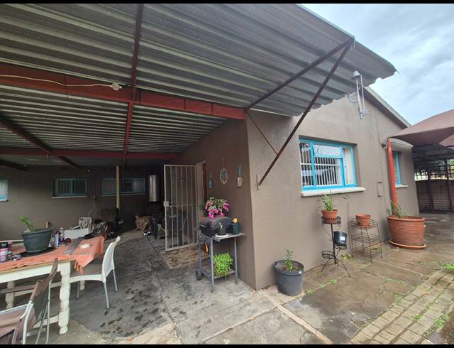 4 BEDROOM HOUSE FOR SALE IN SASOLBURG EXT 12